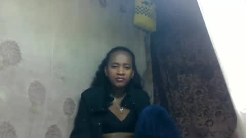 Snapshot of estancelee chatting on June 19, 8:18 am estancelee online show from June 19, 8:18 am