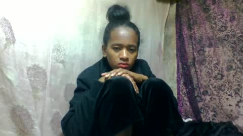 Snapshot of estancelee chatting on June 22, 3:47 am estancelee online show from June 22, 3:47 am