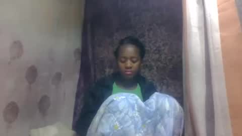 Snapshot of estancelee chatting on June 26, 7:24 am estancelee online show from June 26, 7:24 am