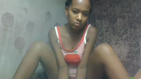 Snapshot of estancelee chatting on July 2, 3:23 am estancelee online show from July 2, 3:23 am