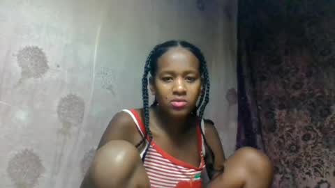 Snapshot of estancelee chatting on July 2, 3:29 pm estancelee online show from July 2, 3:29 pm
