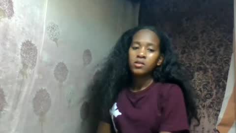 Snapshot of estancelee chatting on July 7, 6:47 am estancelee online show from July 7, 6:47 am