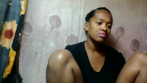 Snapshot of estancelee chatting on July 8, 1:15 pm estancelee online show from July 8, 1:15 pm