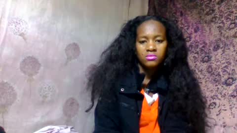 Snapshot of estancelee chatting on July 12, 10:45 pm estancelee online show from July 12, 10:45 pm