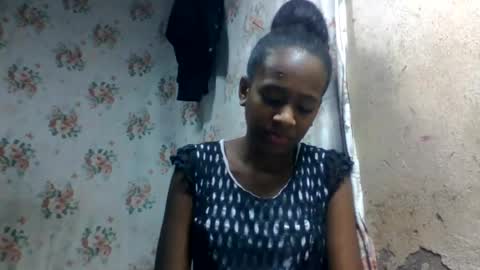 Snapshot of estancelee chatting on July 19, 1:59 pm estancelee online show from July 19, 1:59 pm