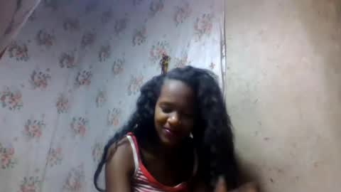 Snapshot of estancelee chatting on August 3, 10:21 am estancelee online show from August 3, 10:21 am