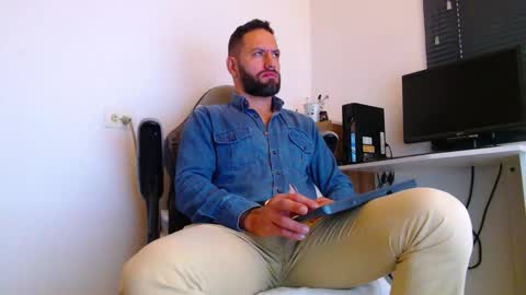 esteban online show from March 6, 2:46 pm