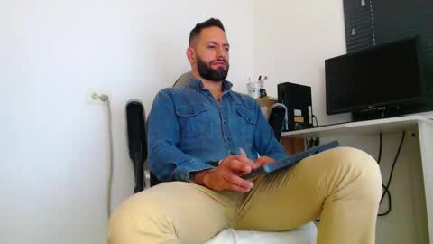 esteban online show from March 12, 2:56 pm