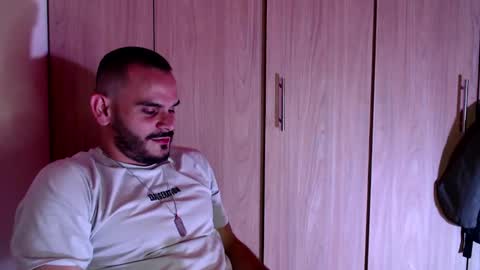 Esteban Fernandez online show from February 23, 4:50 am