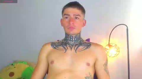 Esteban independent model online show from January 19, 3:16 pm