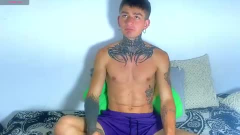 Esteban independent model online show from June 18, 11:42 pm