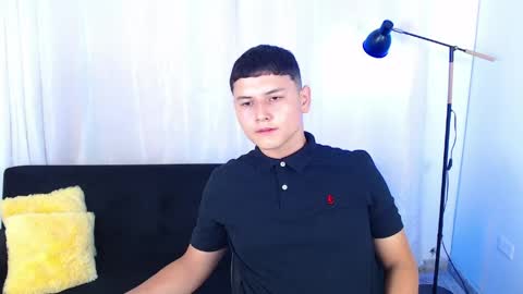 estebancum18 online show from May 26, 1:18 pm
