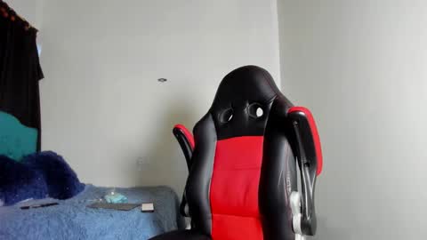 Snapshot of estebanlobo chatting on November 17, 9:31 pm estebanlobo online show from November 17, 9:31 pm