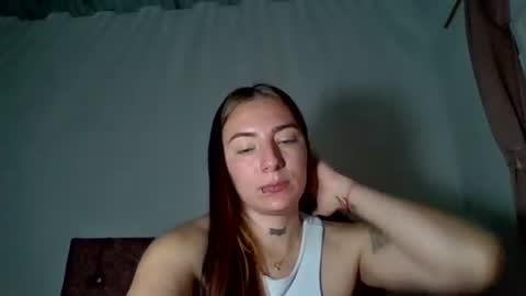 Snapshot of estefa1 chatting on June 23, 4:43 am estefa1 online show from June 23, 4:43 am