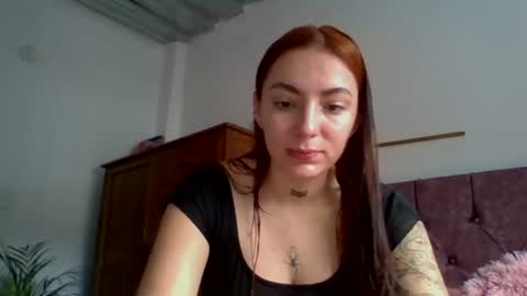 Snapshot of estefa1 chatting on July 5, 10:28 pm estefa1 online show from July 5, 10:28 pm