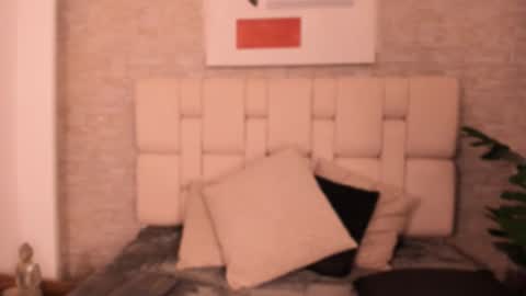 estefany online show from November 14, 3:49 am