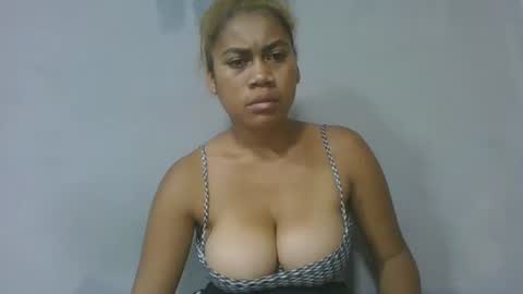 estelah796836 online show from May 30, 8:22 am