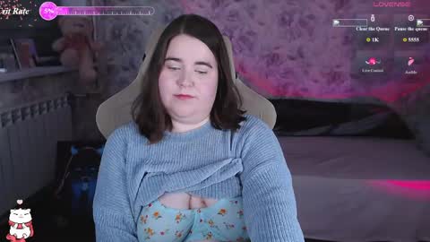 estelle_hicks online show from April 16, 9:39 pm