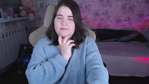 Snapshot of estelle_hicks chatting on April 30, 8:57 pm estelle_hicks online show from April 30, 8:57 pm