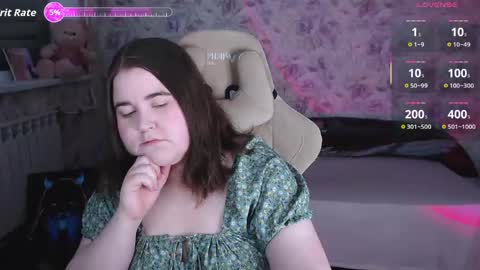 Snapshot of estelle_hicks chatting on May 24, 6:57 pm estelle_hicks online show from May 24, 6:57 pm