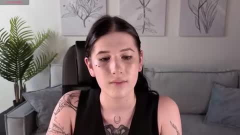 Ester Henderson online show from July 3, 1:34 am