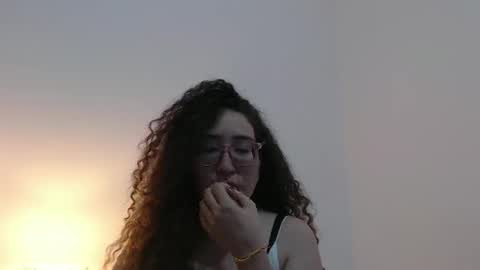 Snapshot of esteralcantara chatting on February 11, 1:21 am esteralcantara online show from February 11, 1:21 am