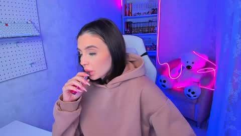 Ester online show from December 7, 11:23 pm