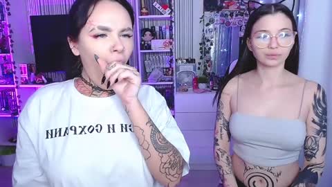 Ester online show from December 11, 9:01 pm