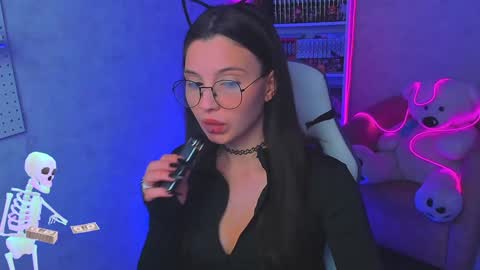 Ester online show from January 27, 9:44 pm