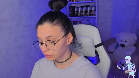 Ester online show from February 7, 2:40 am