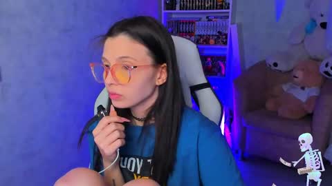 Ester online show from March 9, 1:14 am