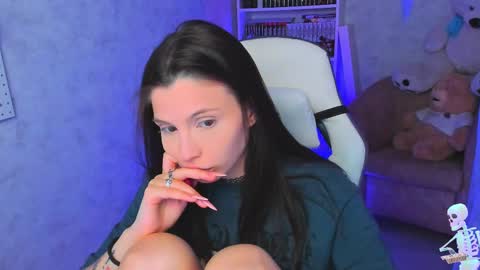 Ester online show from March 10, 8:56 pm