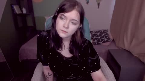 Snapshot of estertwilight chatting on April 19, 3:55 pm Ester online show from April 19, 3:55 pm