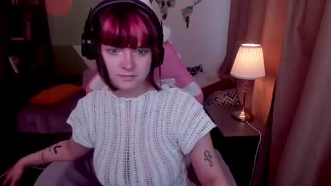 Ester  online show from July 4, 3:51 pm