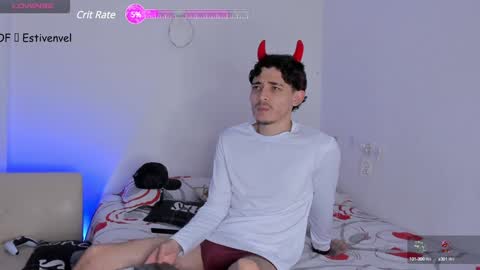 estivenvel online show from February 4, 3:26 pm