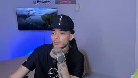 estivenvel online show from February 5, 1:27 pm