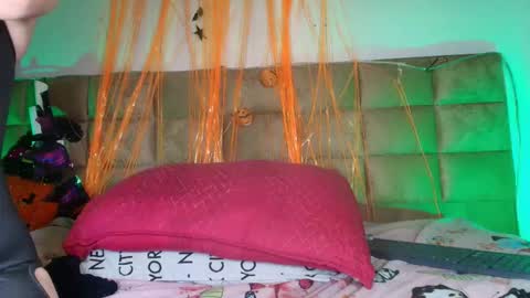 Estrella online show from October 21, 11:55 am