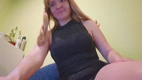 Snapshot of estrellawalters chatting on February 4, 9:10 pm estrellawalters online show from February 4, 9:10 pm