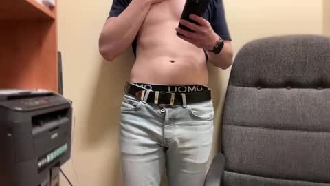 Tom online show from February 18, 7:09 pm