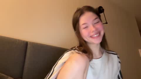 Snapshot of eternal_infinite chatting on January 14, 3:15 pm nika 3 online show from January 14, 3:15 pm