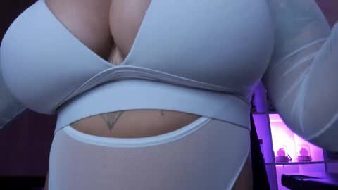 eternalmuse online show from January 13, 9:03 am