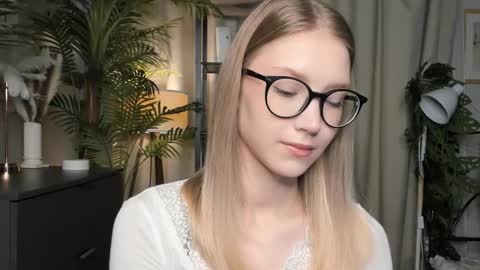 Natalie online show from October 24, 5:48 am