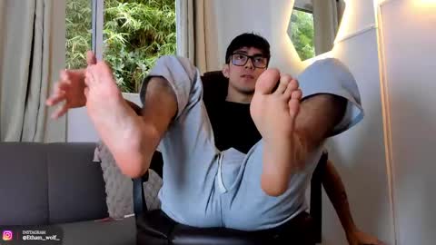 etham_wolf1 online show from May 28, 2:25 pm
