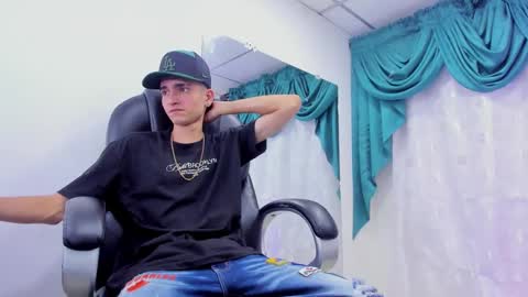 Ethan online show from December 21, 7:49 pm