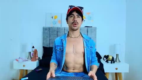 Snapshot of ethan_briggs chatting on January 6, 2:48 am ethan online show from January 6, 2:48 am