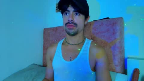 Snapshot of ethan_briggs chatting on January 9, 3:20 am ethan online show from January 9, 3:20 am