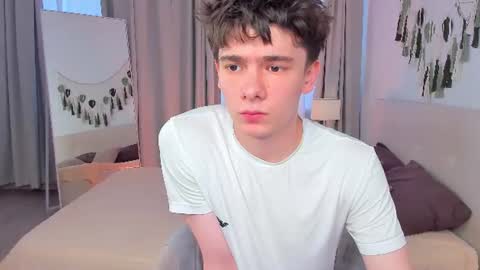 Snapshot of ethan_crowe chatting on July 21, 3:58 pm Ethan online show from July 21, 3:58 pm