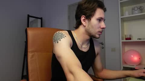 Snapshot of ethan_fyre1 chatting on October 25, 11:51 am Ethan online show from October 25, 11:51 am