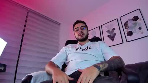 ethan_greacee online show from February 17, 12:12 pm