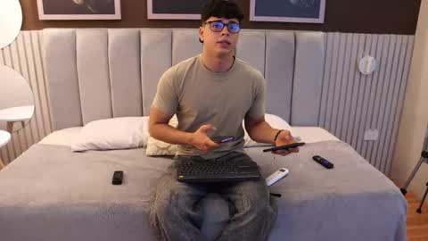 ethan_occonor online show from May 31, 8:32 pm